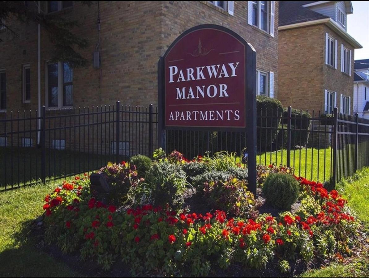 Parkway Manor Apartment Rochester Exterior photo